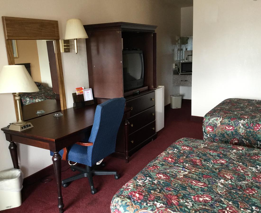 Belmont Inn And Suites - thumb 12