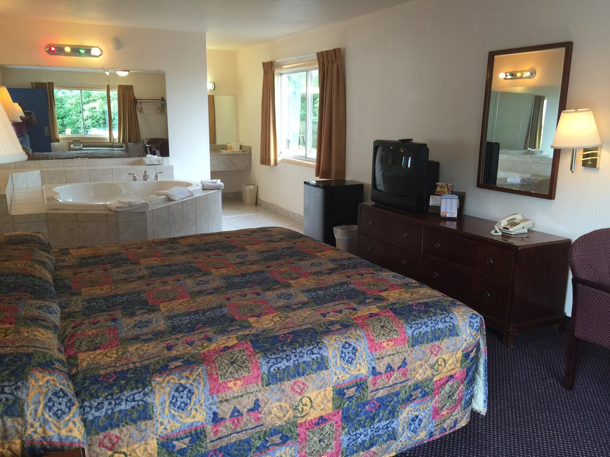 Belmont Inn And Suites - thumb 11