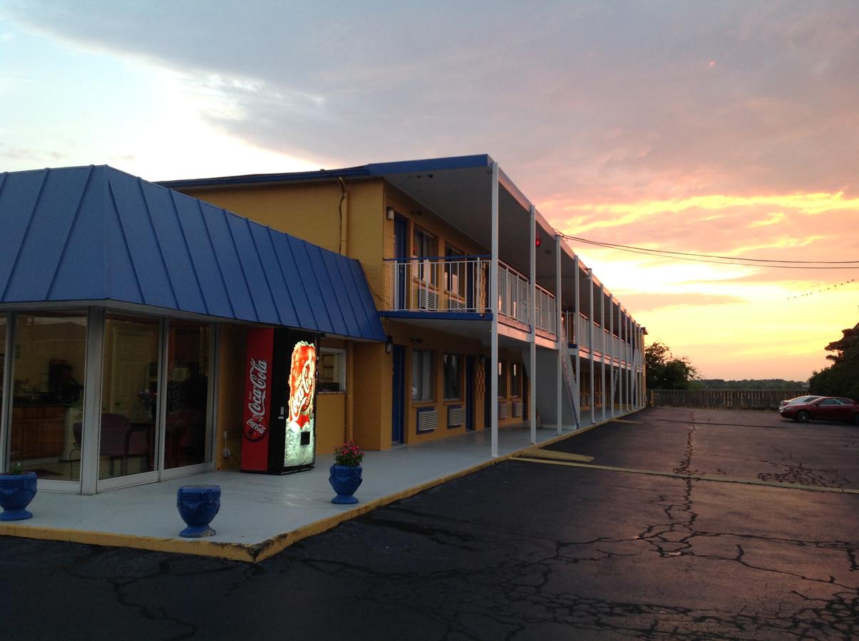 Belmont Inn And Suites - thumb 0