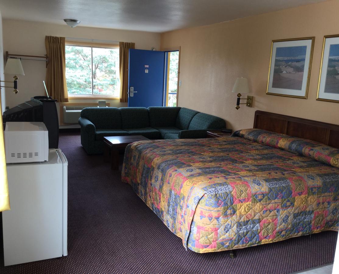 Belmont Inn And Suites - thumb 1