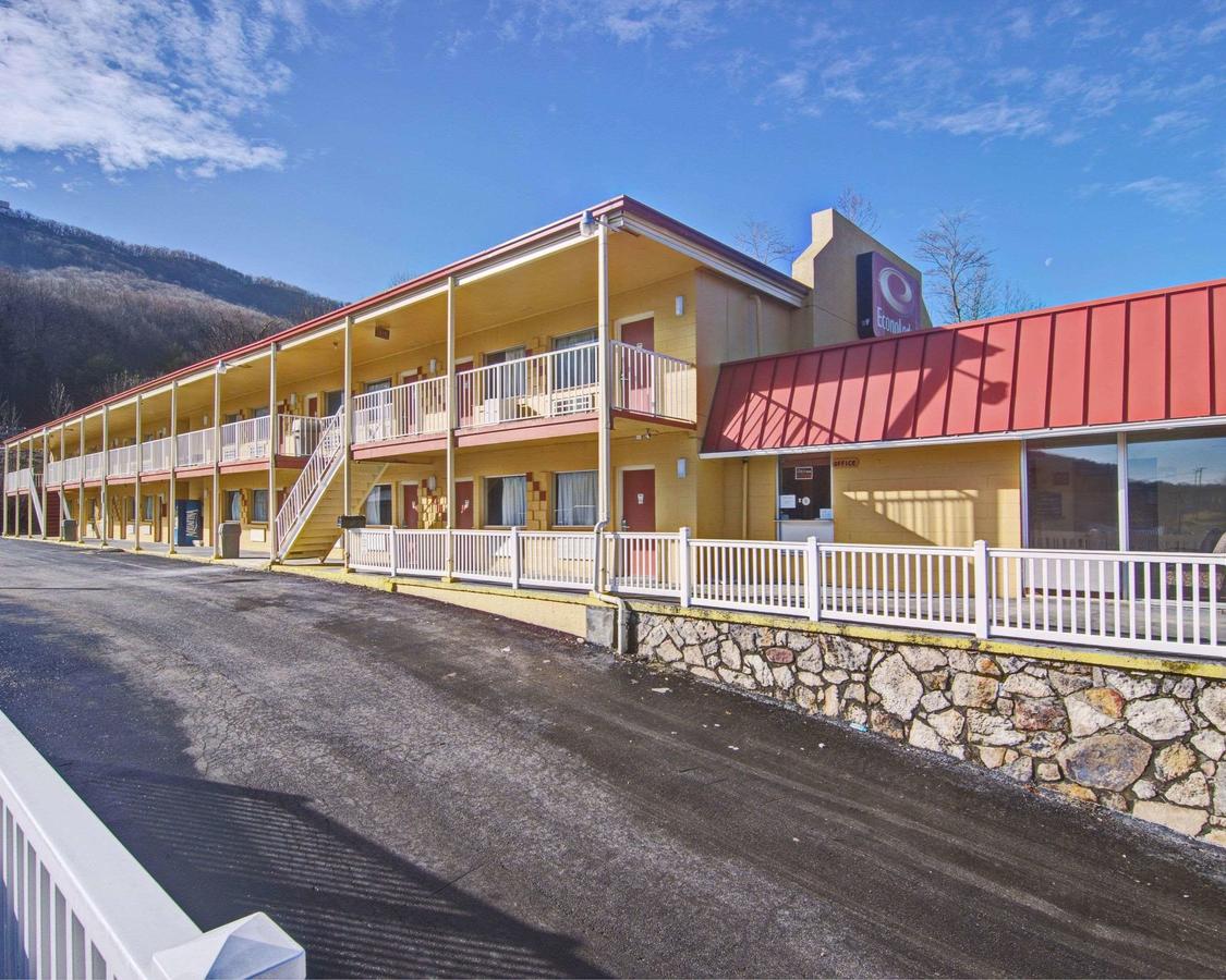 Econo Lodge Near Bluefield College - thumb 7