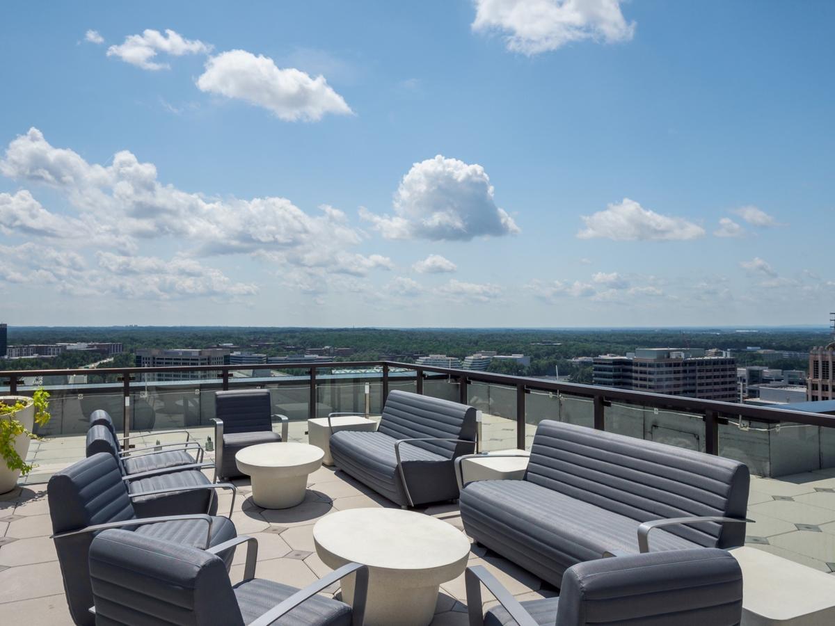 Bluebird Suites At Reston Town Center - thumb 33