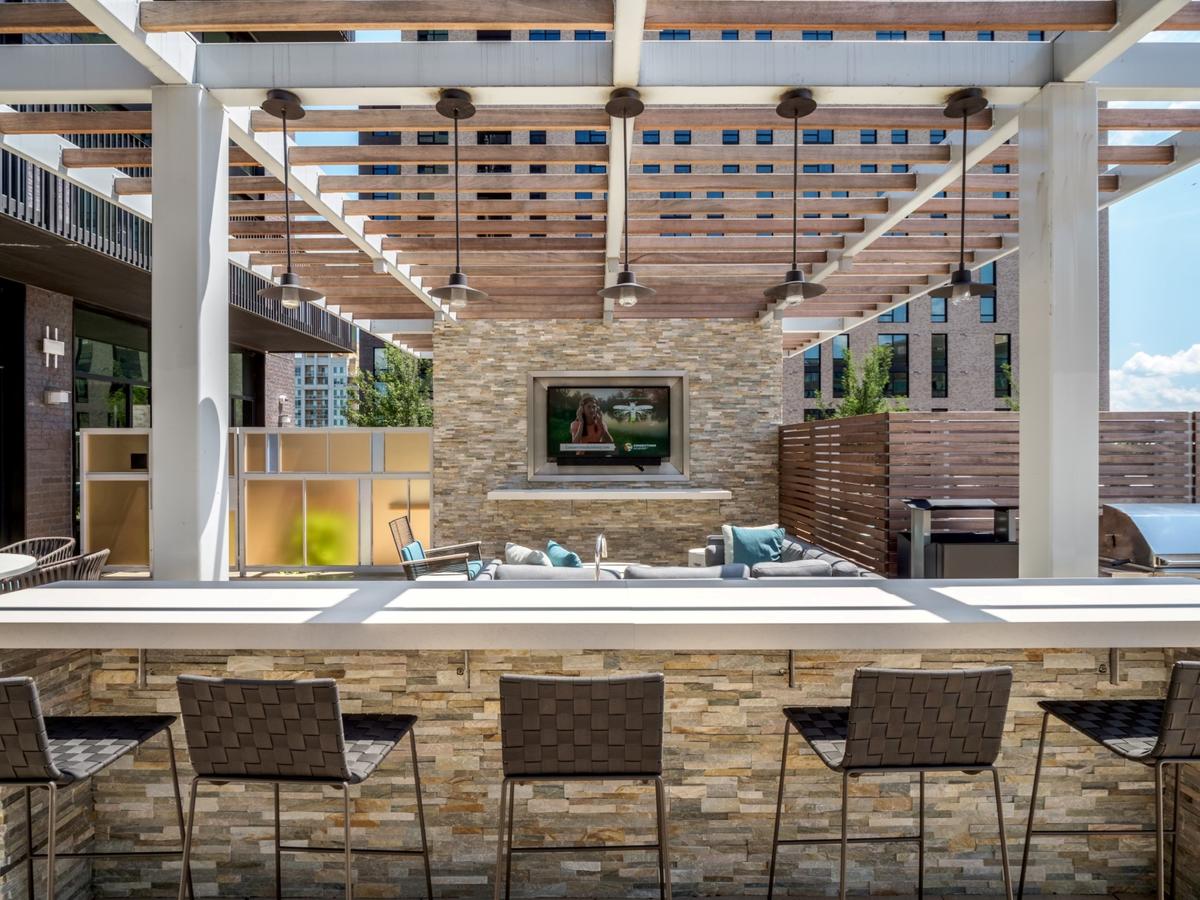 Bluebird Suites At Reston Town Center - thumb 43