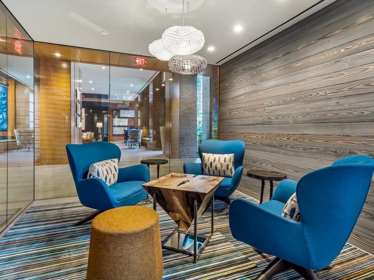 Bluebird Suites At Reston Town Center - thumb 27
