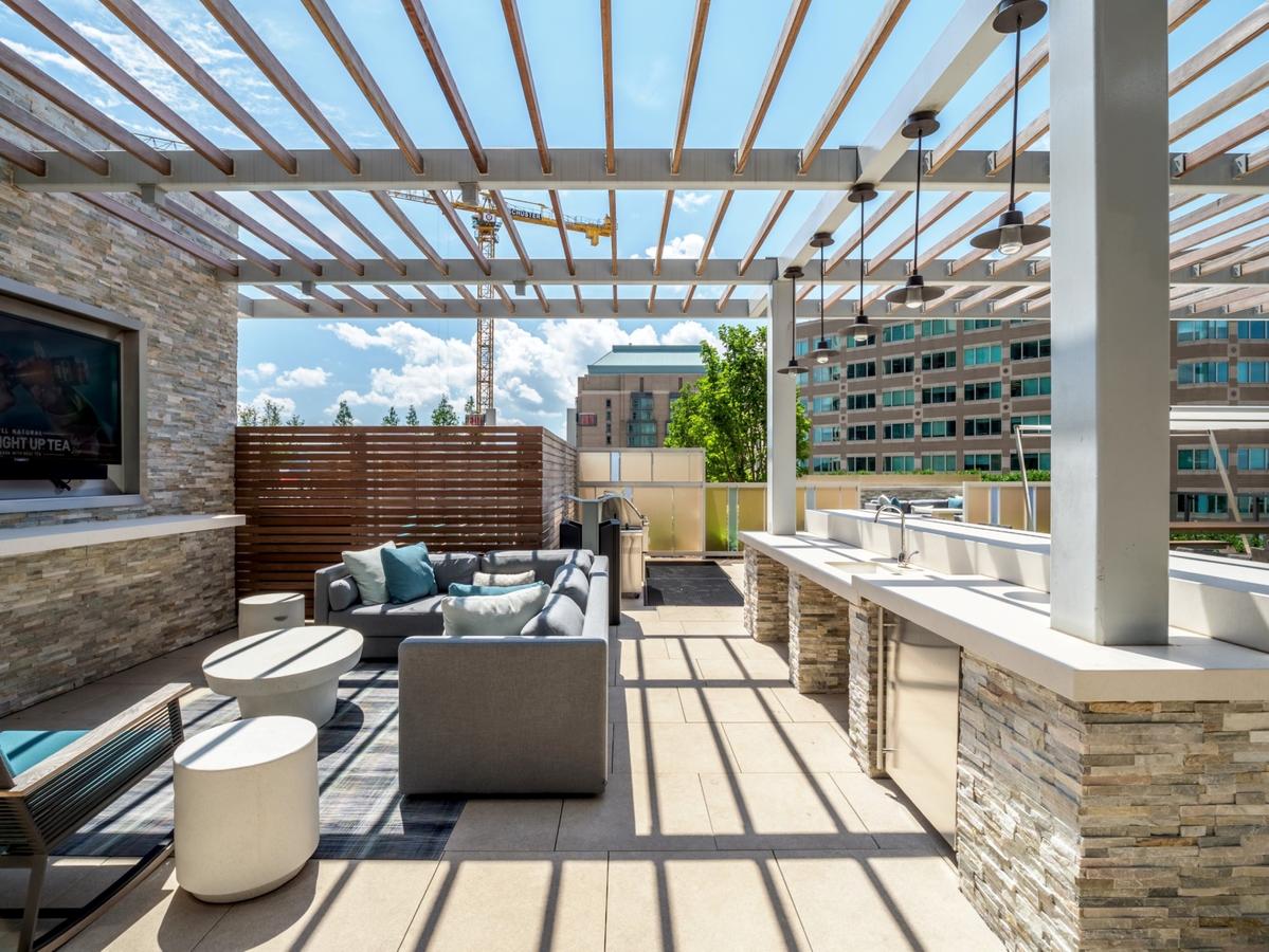 Bluebird Suites At Reston Town Center - thumb 38
