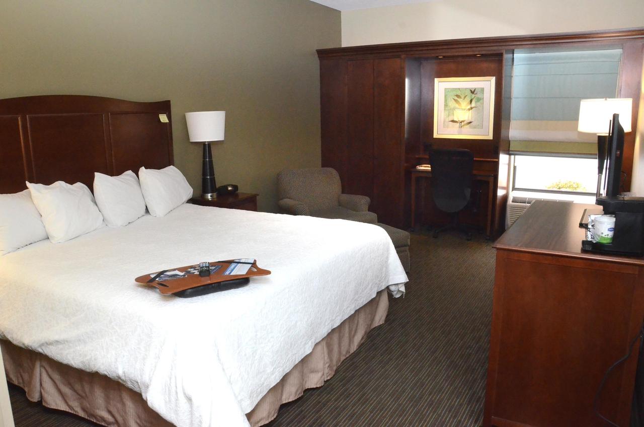 Hampton Inn Abingdon - thumb 13