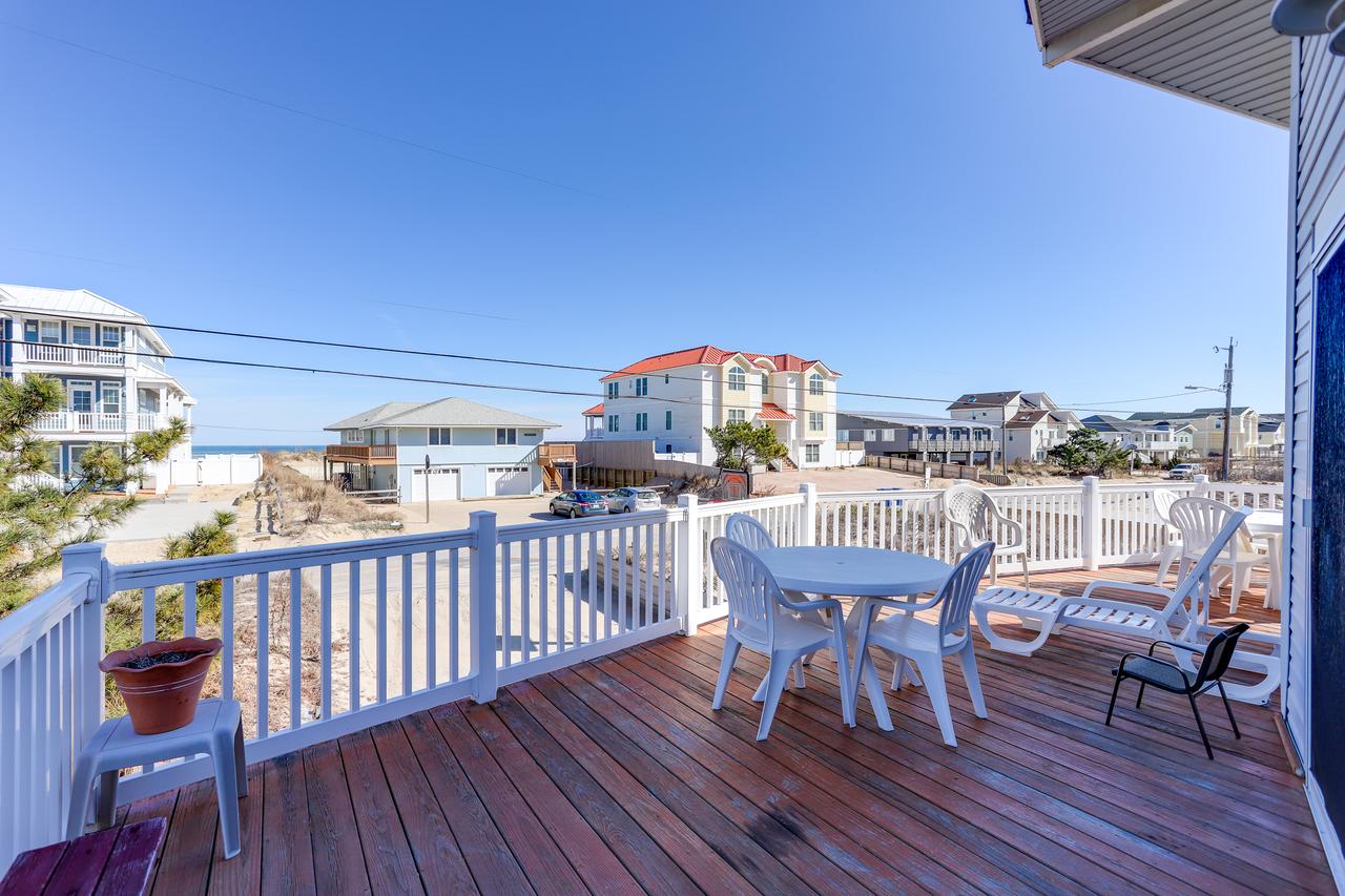 Cozy Beach Cottage, Wave Watching Delight! Sleeps 10! - thumb 24