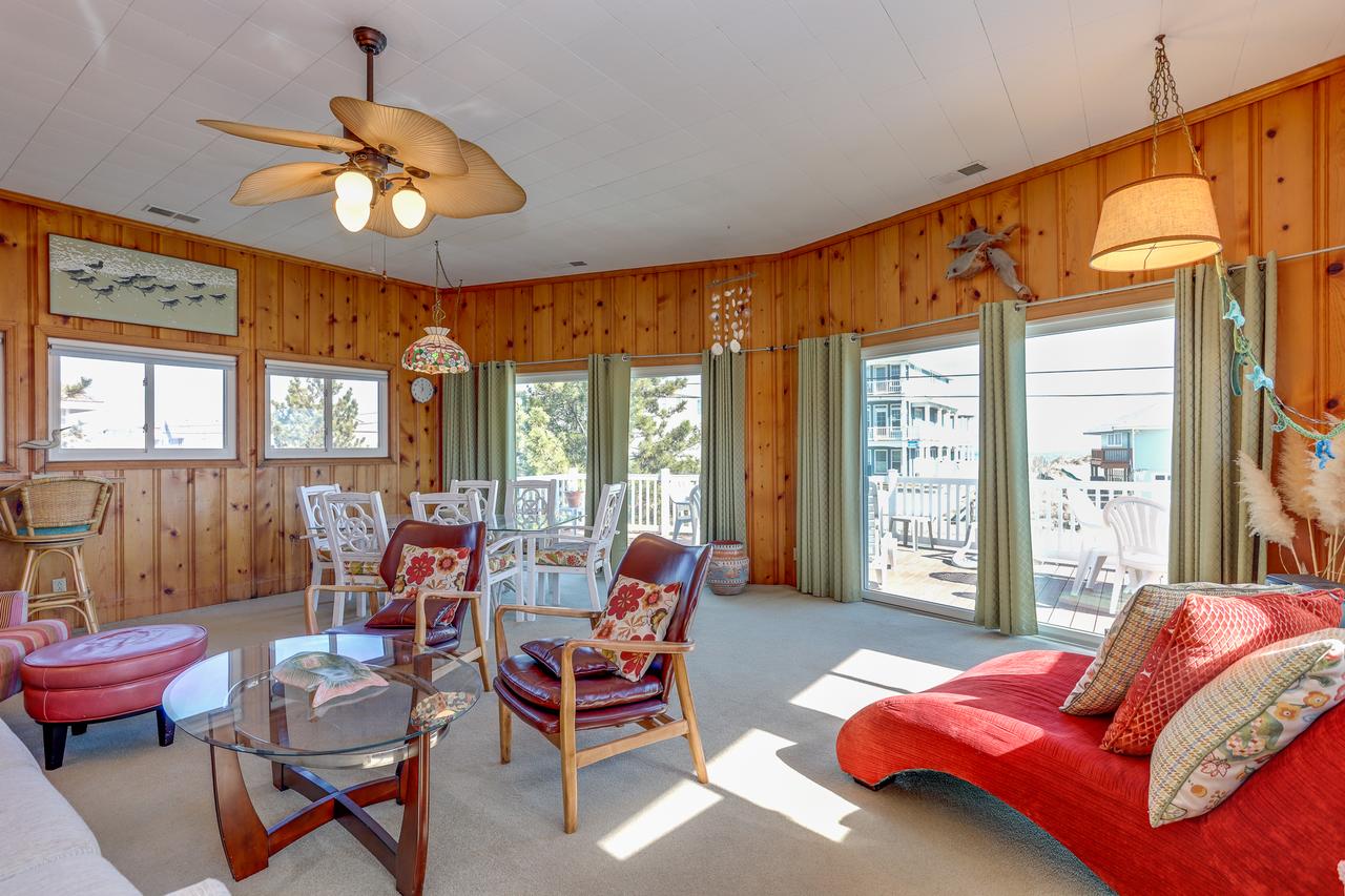 Cozy Beach Cottage, Wave Watching Delight! Sleeps 10! - thumb 41