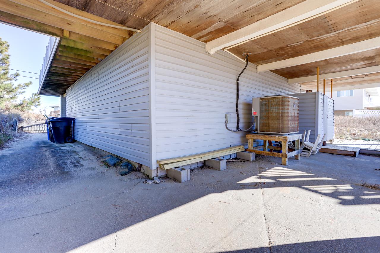 Cozy Beach Cottage, Wave Watching Delight! Sleeps 10! - thumb 40