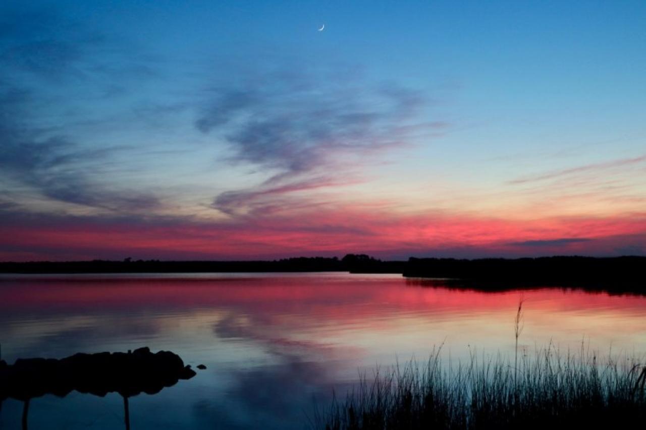 Roaring Sunset 230B- Gorgeous Bay Views-And Right On The Beach!