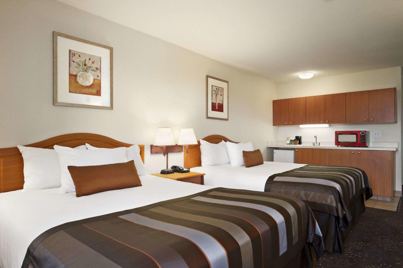 Ramada By Wyndham SeaTac Airport - thumb 37