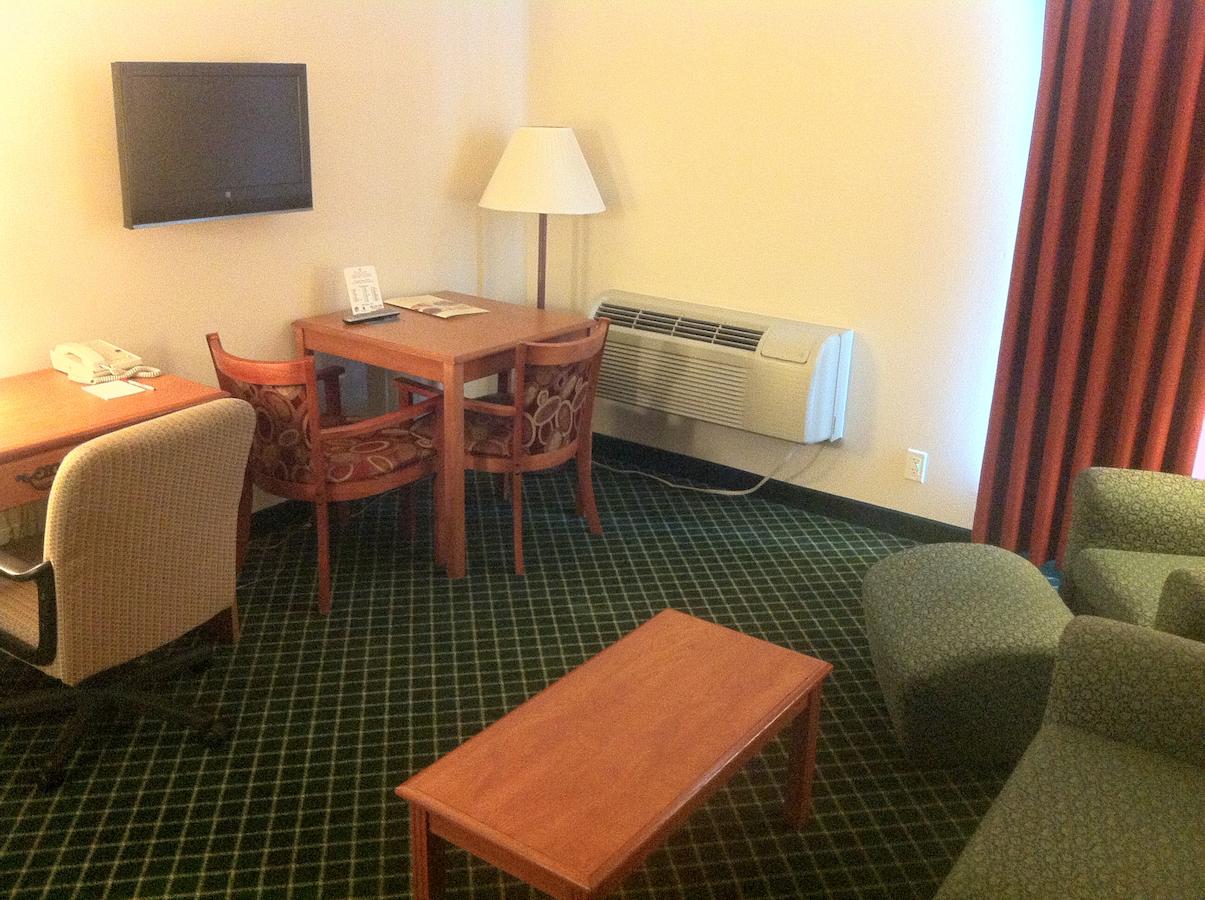 Ramada By Wyndham SeaTac Airport - thumb 20