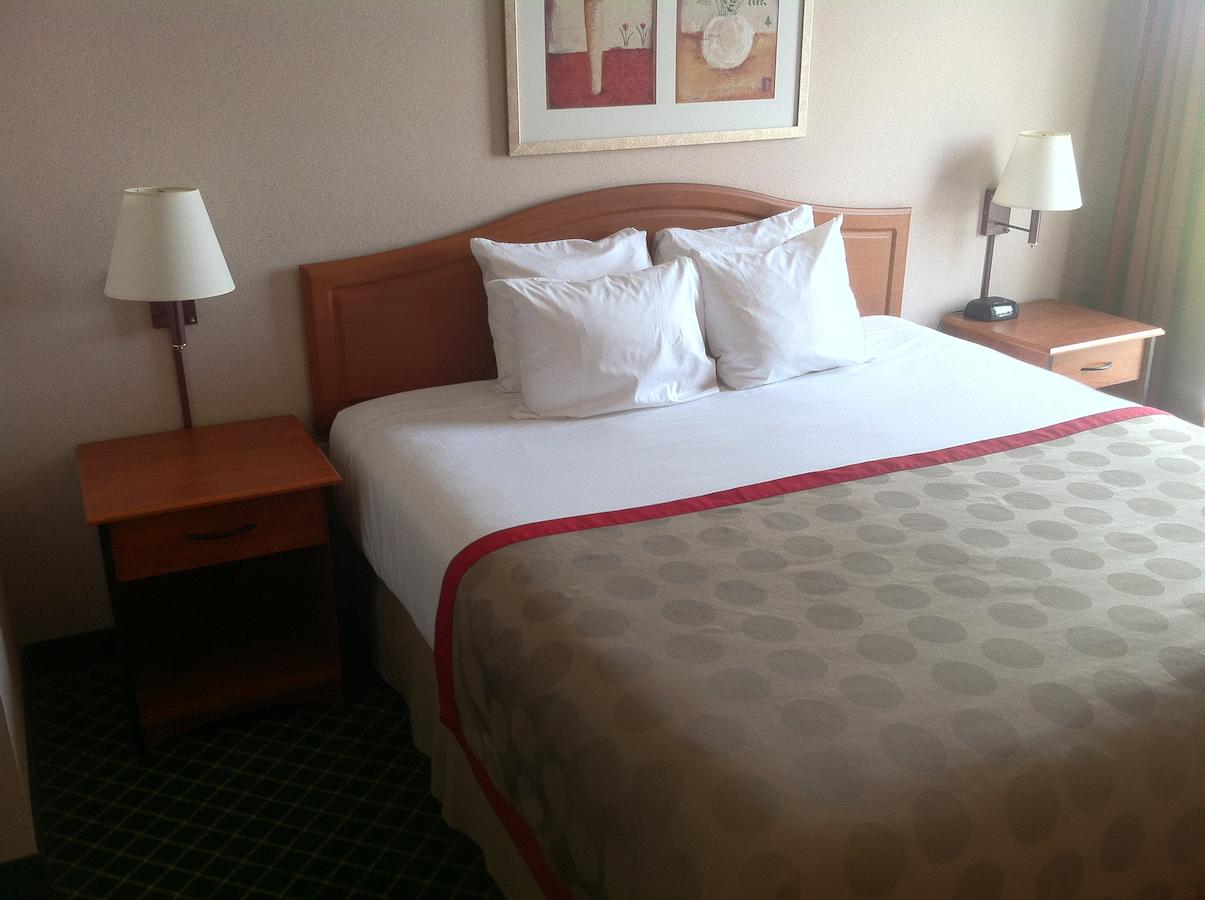 Ramada By Wyndham SeaTac Airport - thumb 19
