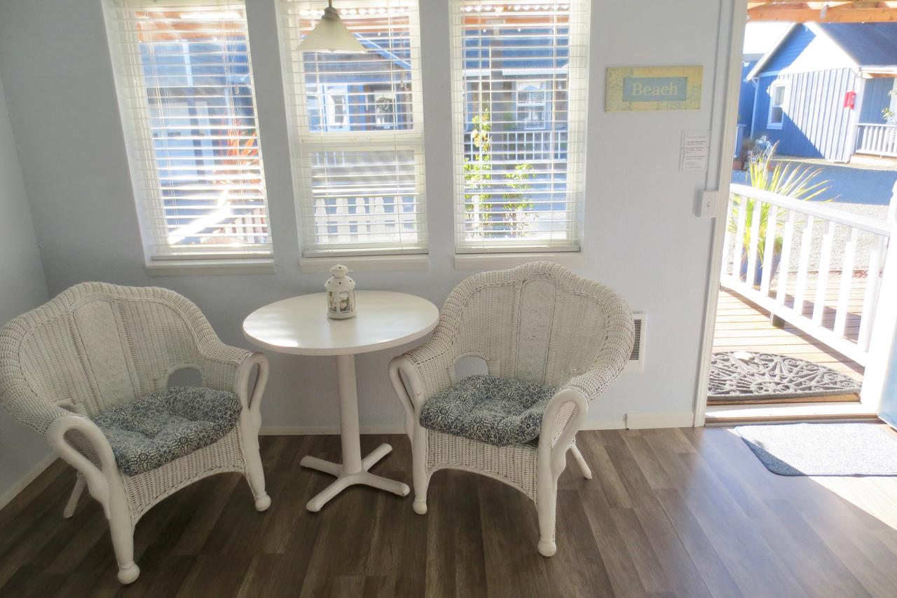 Boardwalk Cottages - thumb 42