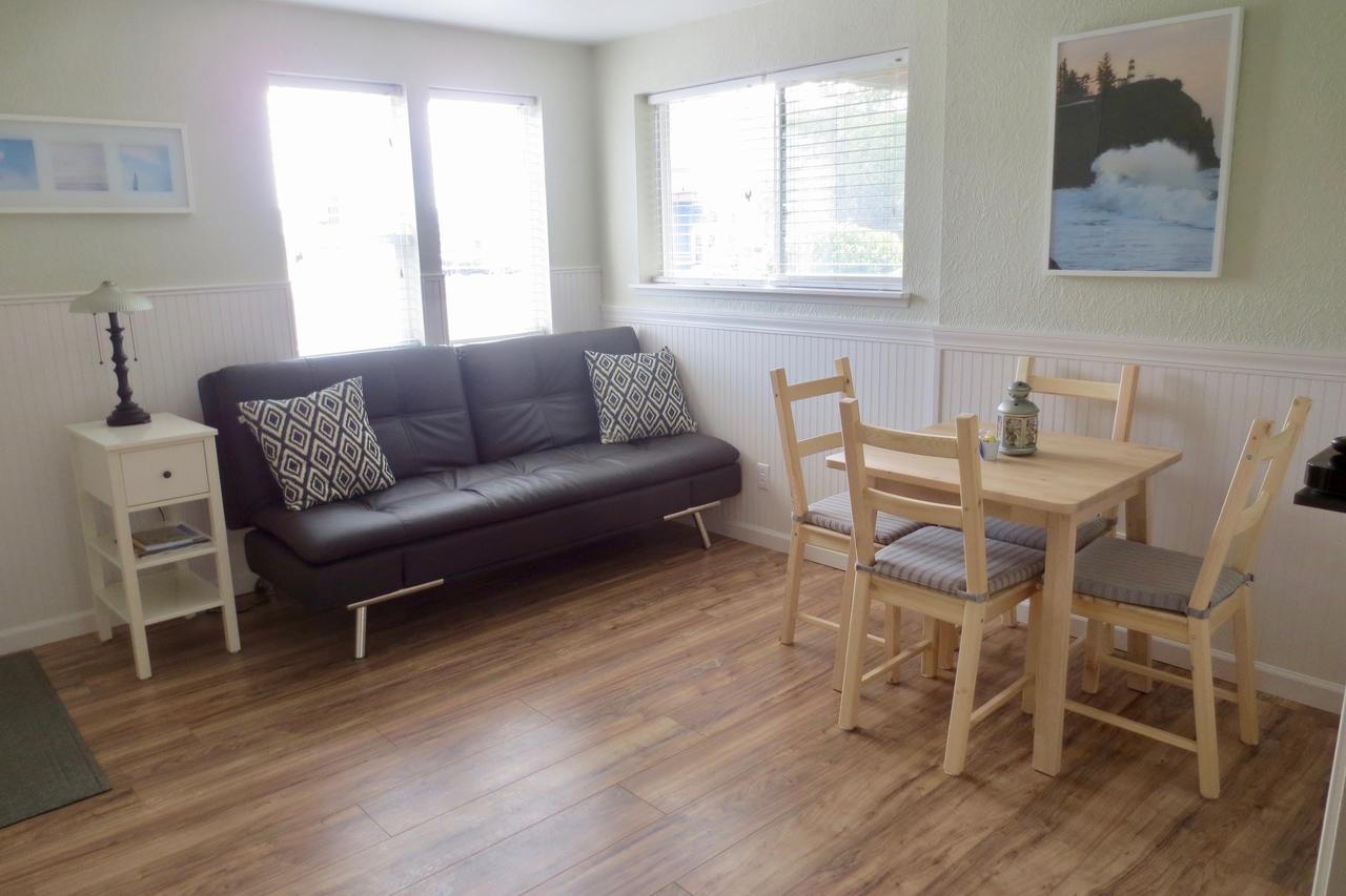 Boardwalk Cottages - thumb 25