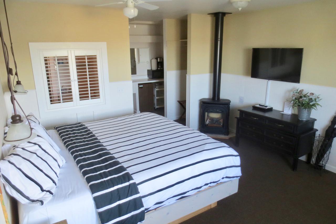 Boardwalk Cottages - thumb 10