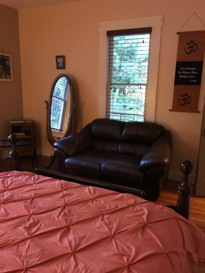 Mountain Meadows Inn - thumb 35