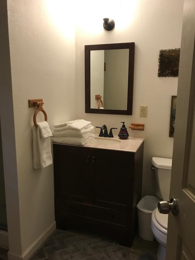 Mountain Meadows Inn - thumb 32