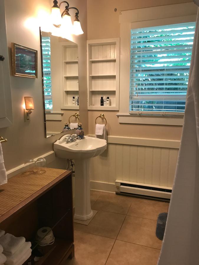 Mountain Meadows Inn - thumb 31