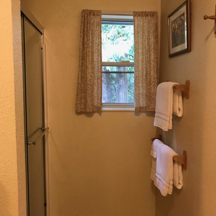 Mountain Meadows Inn - thumb 18