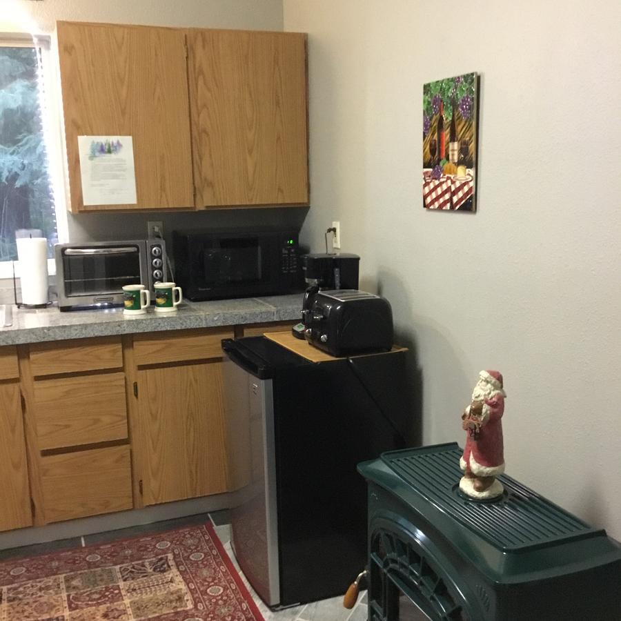 Mountain Meadows Inn - thumb 20