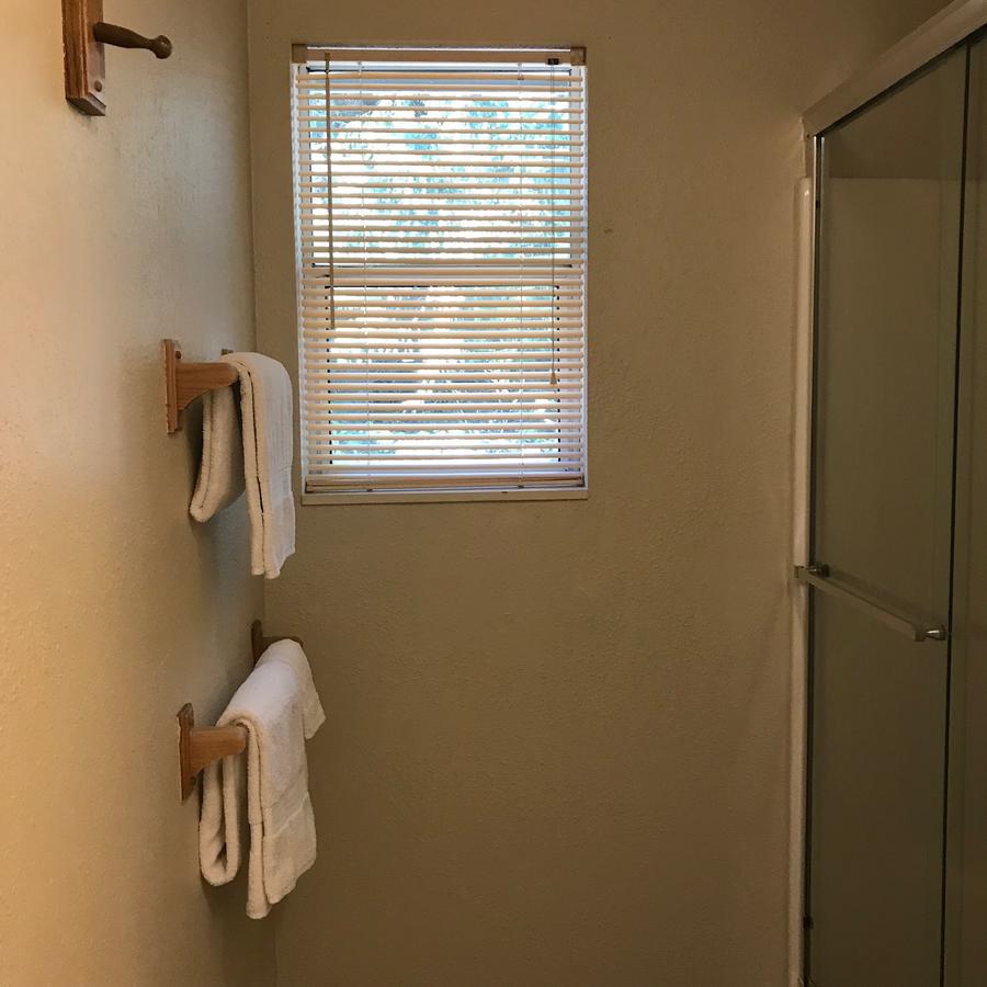 Mountain Meadows Inn - thumb 21