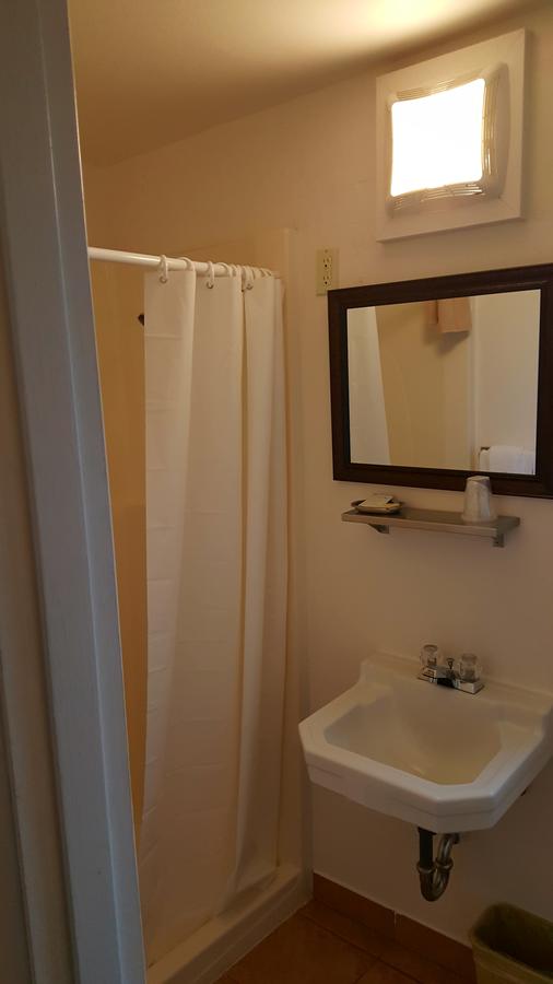 Great House Motel - thumb 29