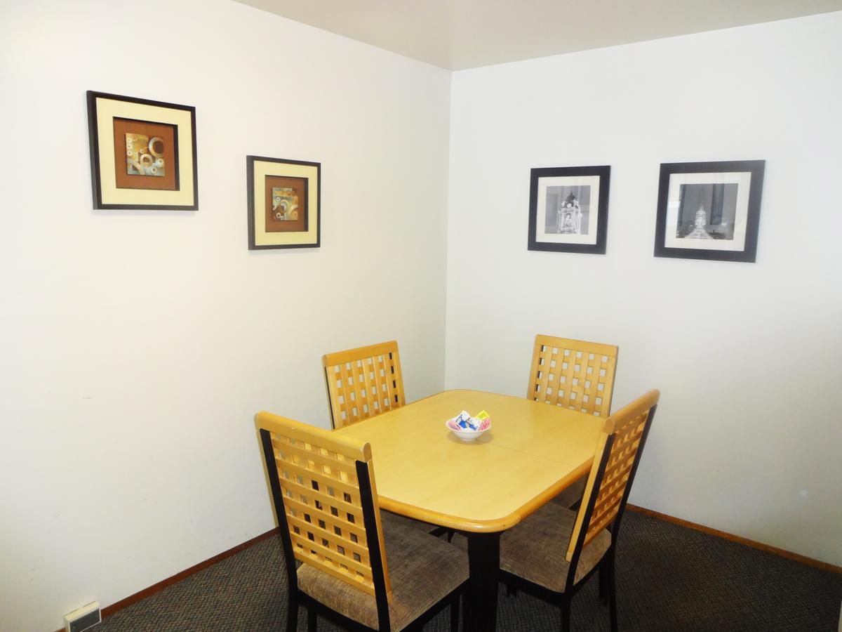 University Motel Suites - thumb 4