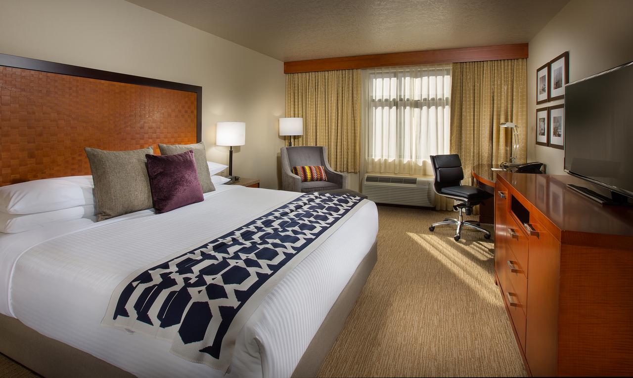 The Paramount Hotel - thumb 5