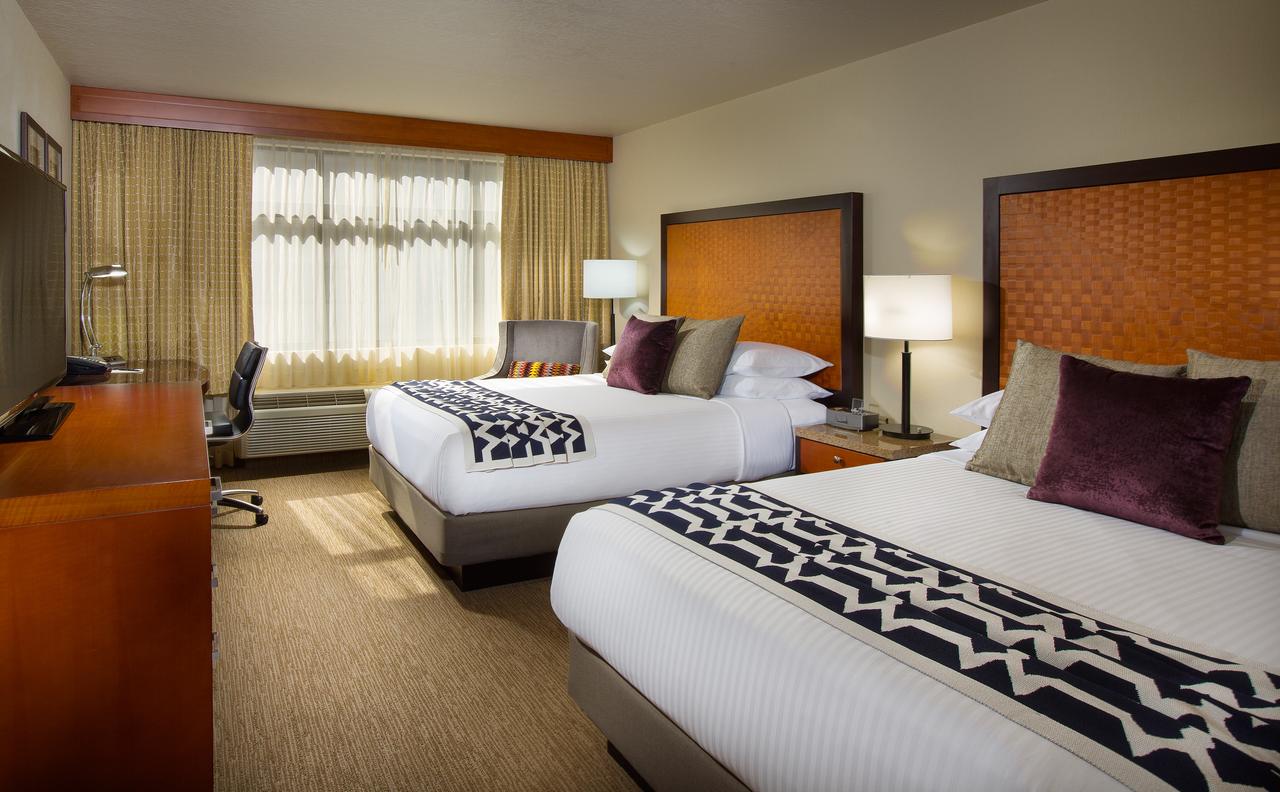 The Paramount Hotel - thumb 14