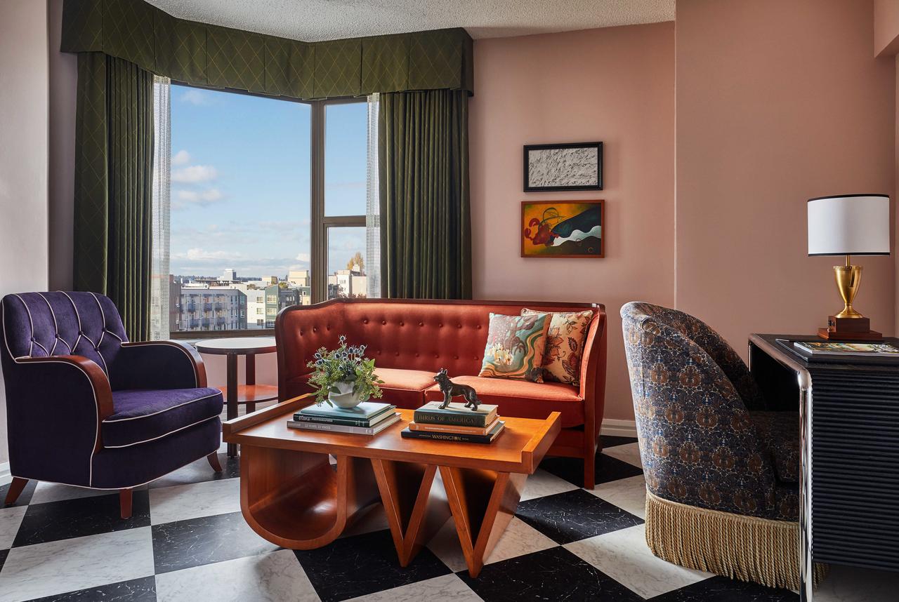 Graduate Seattle - thumb 27