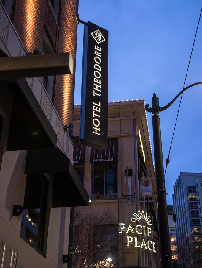 Hotel Theodore - thumb 1