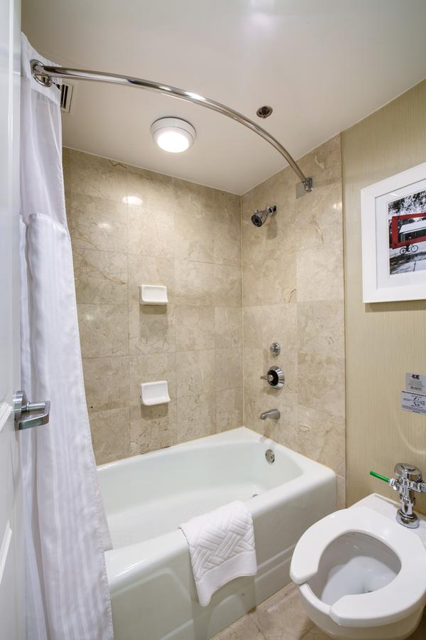 Hilton Seattle - thumb 9
