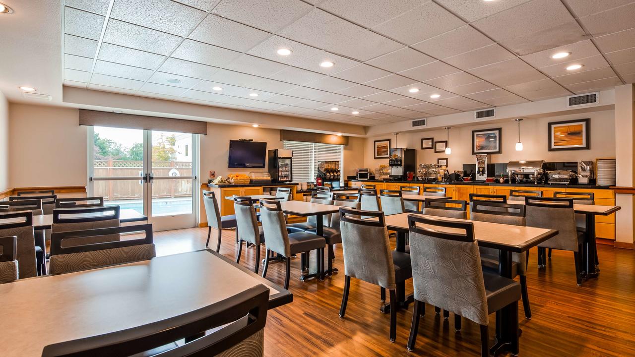 Best Western Plus Edmonds Harbor Inn - thumb 44