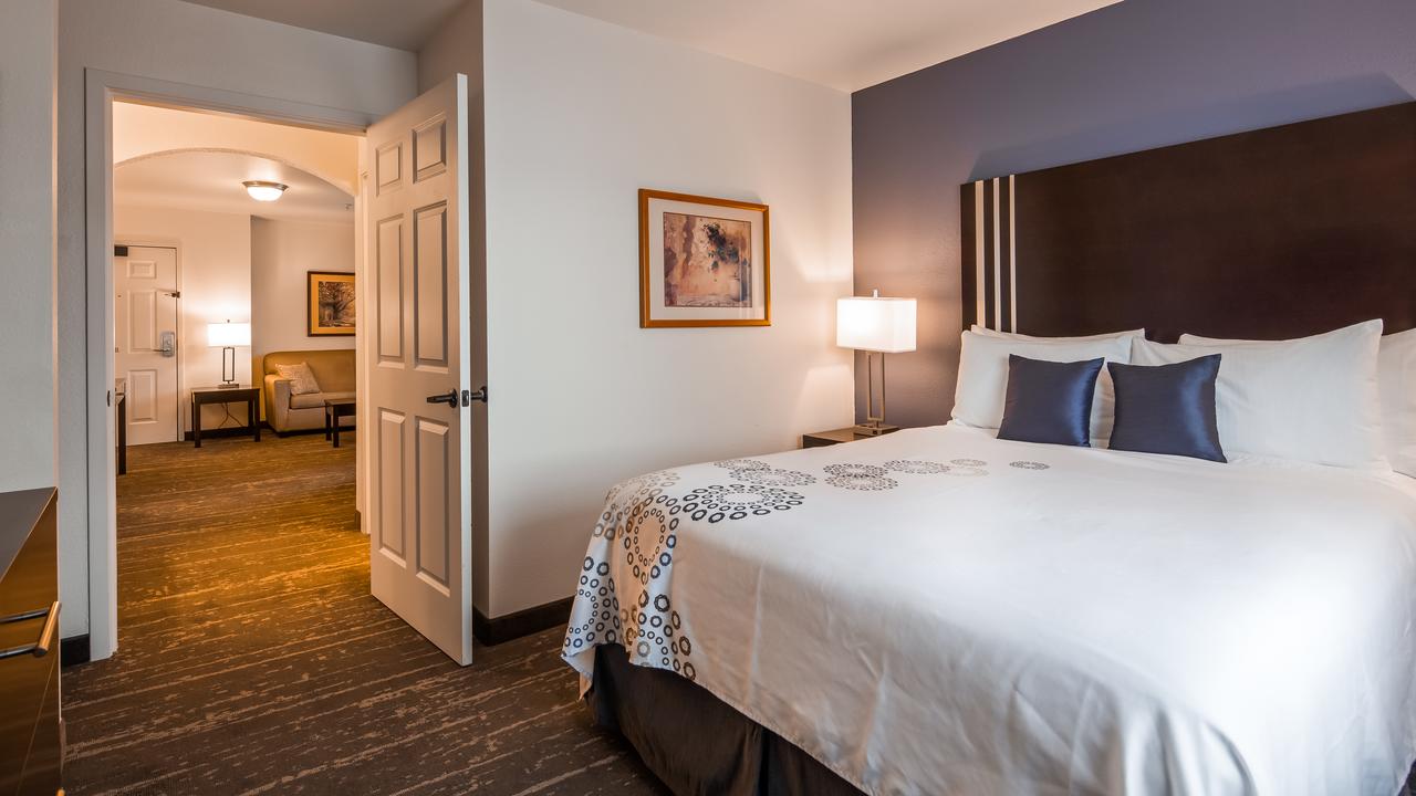 Best Western Plus Edmonds Harbor Inn - thumb 10