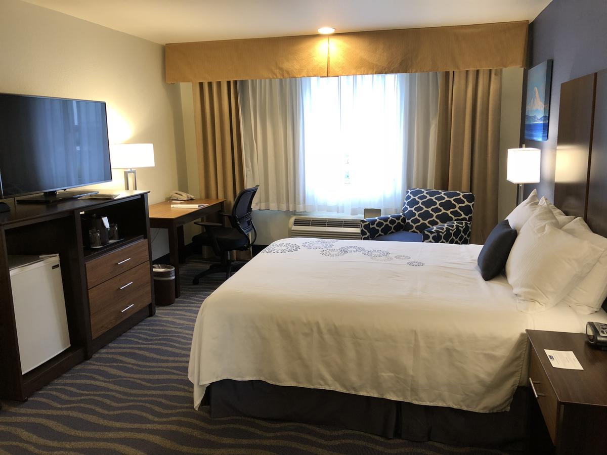 Best Western Plus Edmonds Harbor Inn - thumb 21