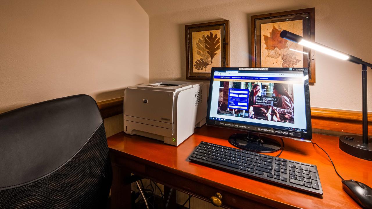 Best Western Plus Edmonds Harbor Inn - thumb 32