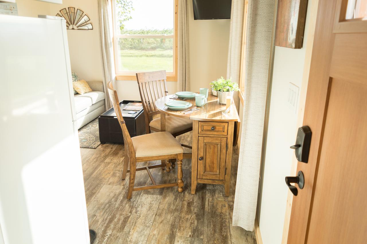 Oostema Farmstead Inn Tiny House - thumb 4