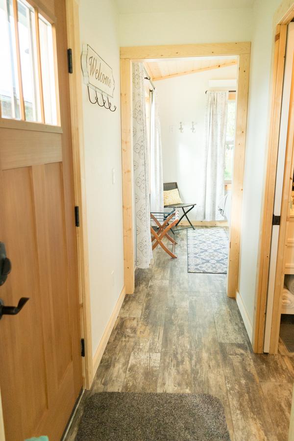 Oostema Farmstead Inn Tiny House - thumb 10