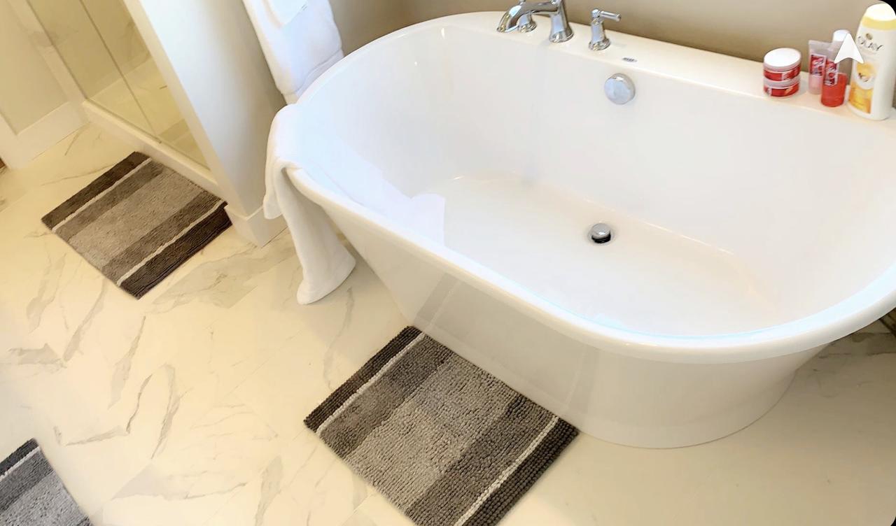 Motel Room - thumb 3