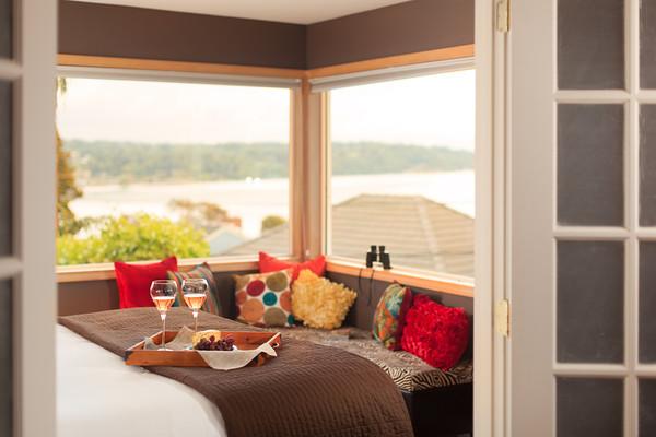 Three Tree Point Bed And Breakfast - thumb 9