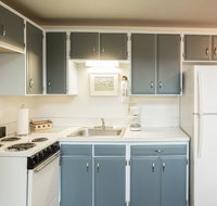 Gray's Chalet Village 1 - SMOKING UNIT - Tourism Bookings