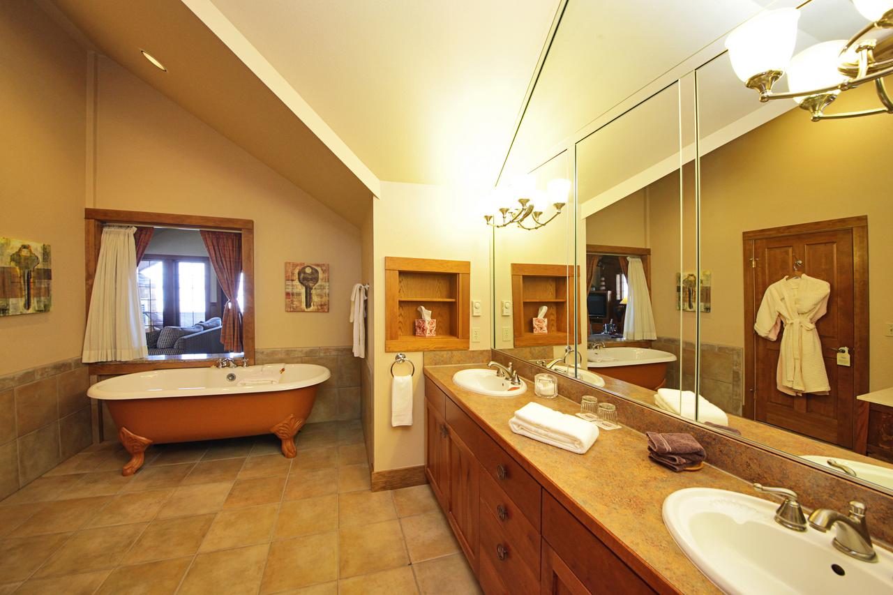Saratoga Inn - thumb 23
