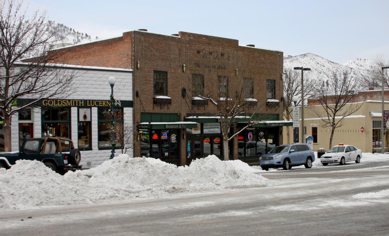 Lakeview Hotel - thumb 2