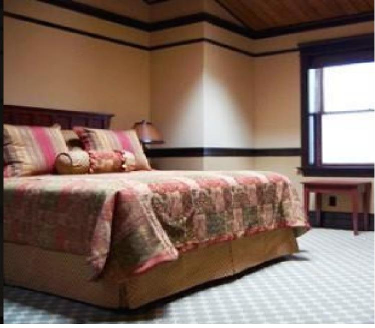 Lakeview Hotel - thumb 12