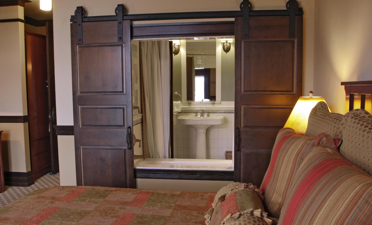 Lakeview Hotel - thumb 5