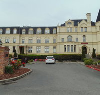 Manresa Castle - USA Accommodation