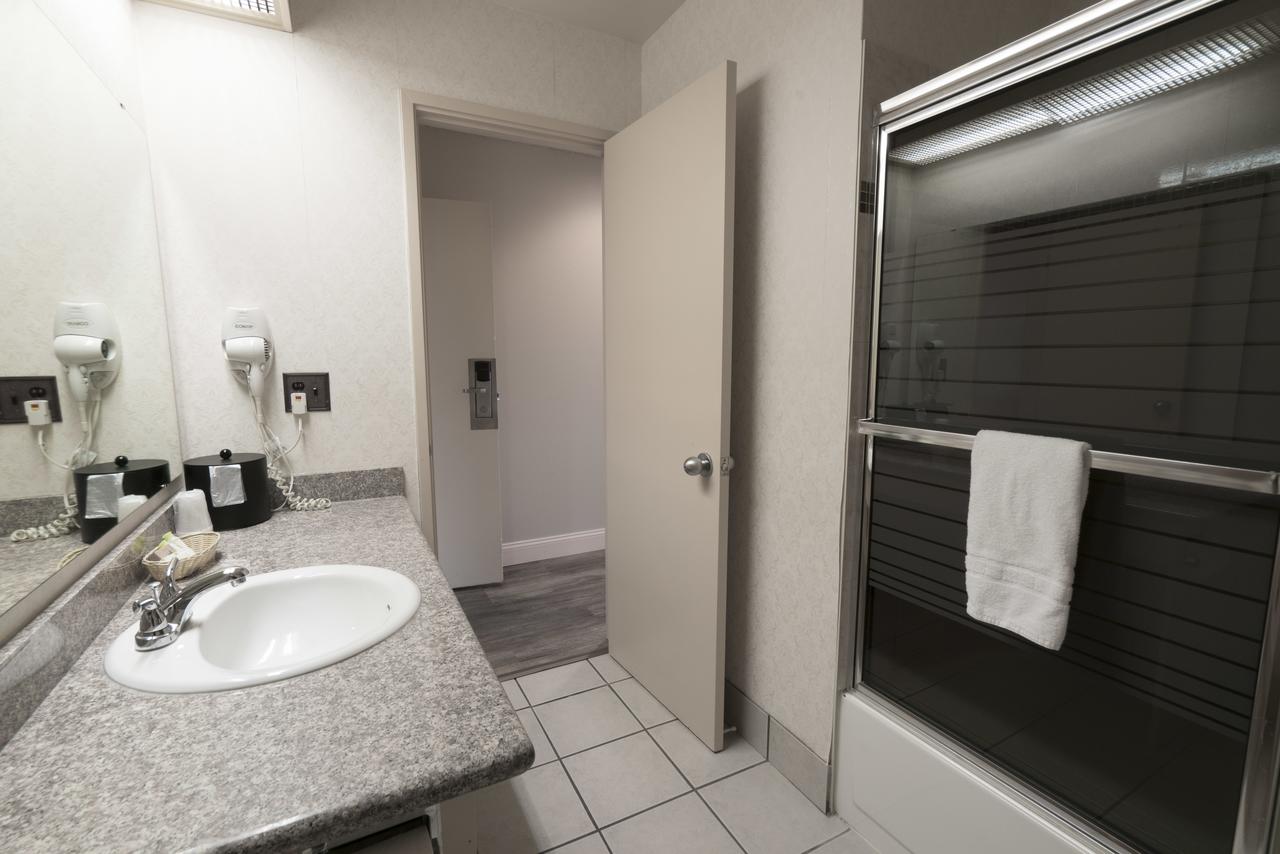 Hotel International - thumb 4