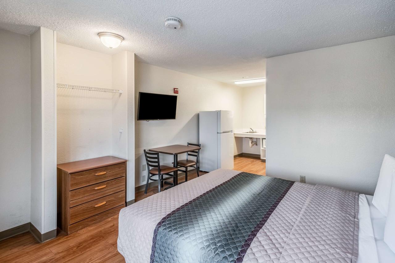 HomeTowne Studios Spokane - Valley - thumb 12