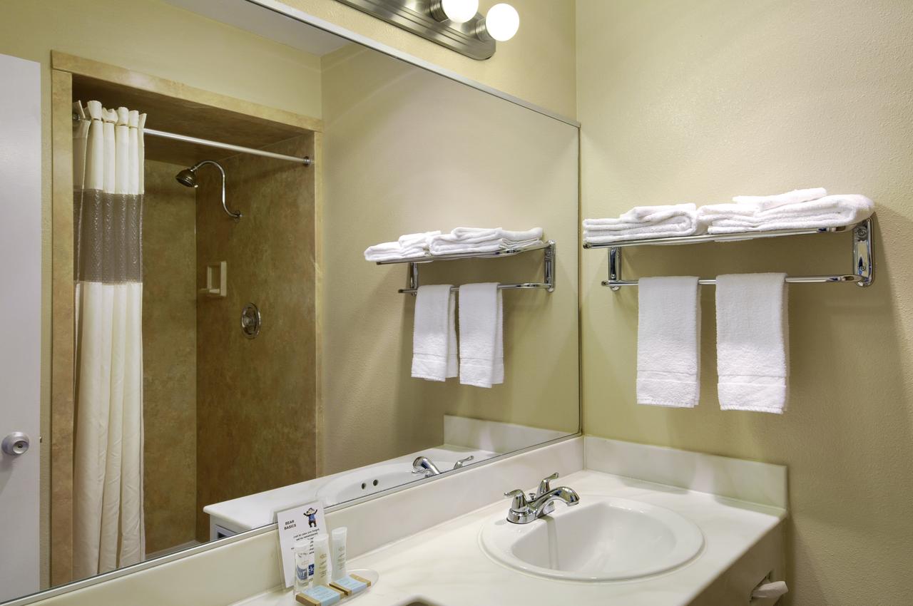 Travelodge By Wyndham Seattle University - thumb 10